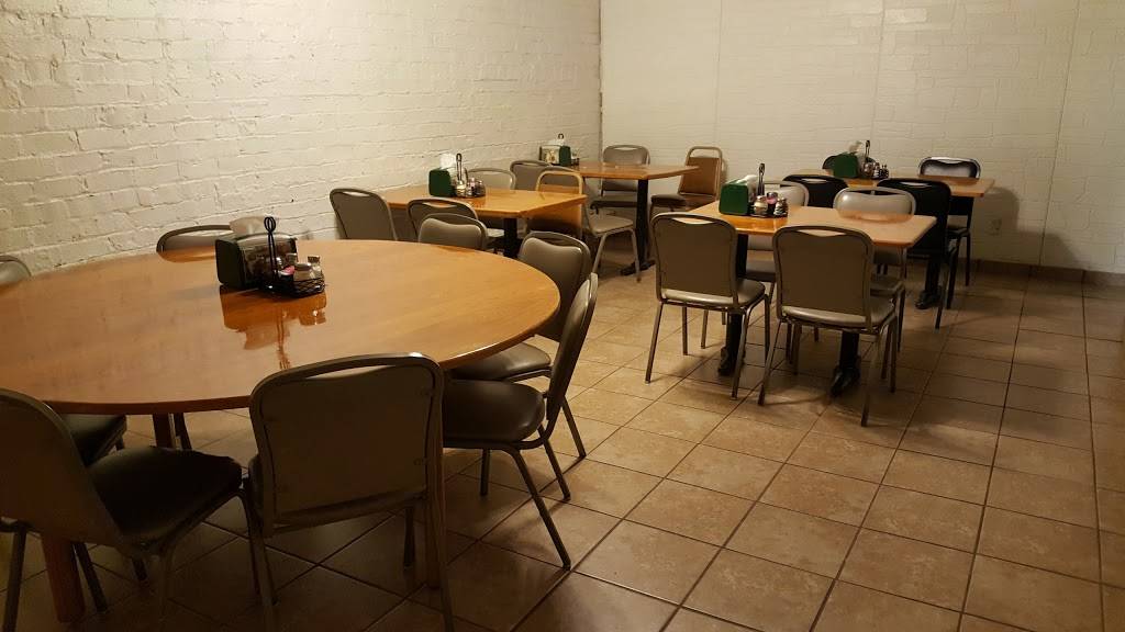 Pizza House | restaurant | 132 E Simmons St, Galesburg, IL 61401, USA | 3093438376 OR +1 309-343-8376