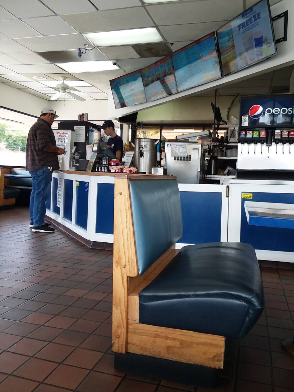 Fosters Freeze | restaurant | 907 E Harvard Drive, Santa Paula, CA 93060, USA | 8055259129 OR +1 805-525-9129