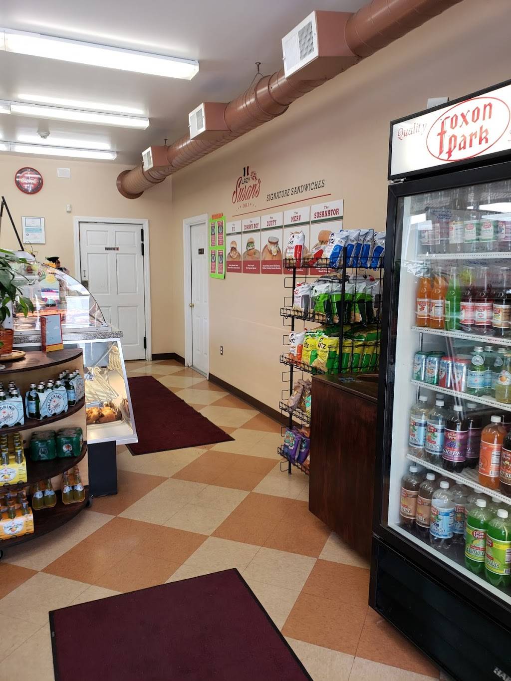 Lazy Susans Deli | restaurant | 1076 S Main St, Cheshire, CT 06410, USA | 2034397776 OR +1 203-439-7776