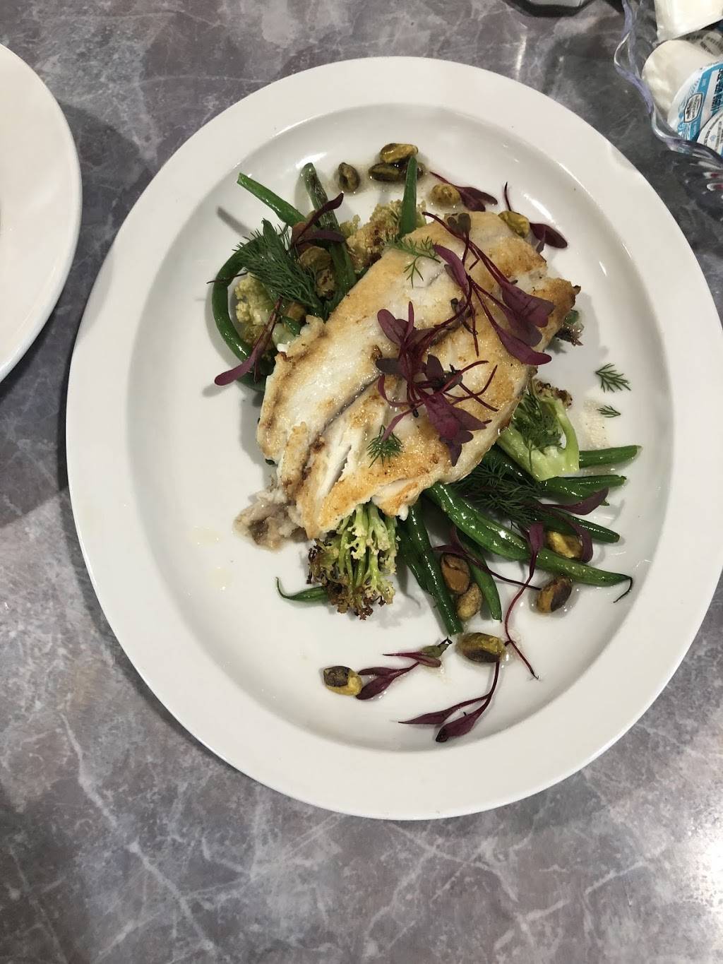 Trackside Diner Bar And Gaming | restaurant | 682 Park Ave, Genoa, IL 60135, USA | 8157846574 OR +1 815-784-6574