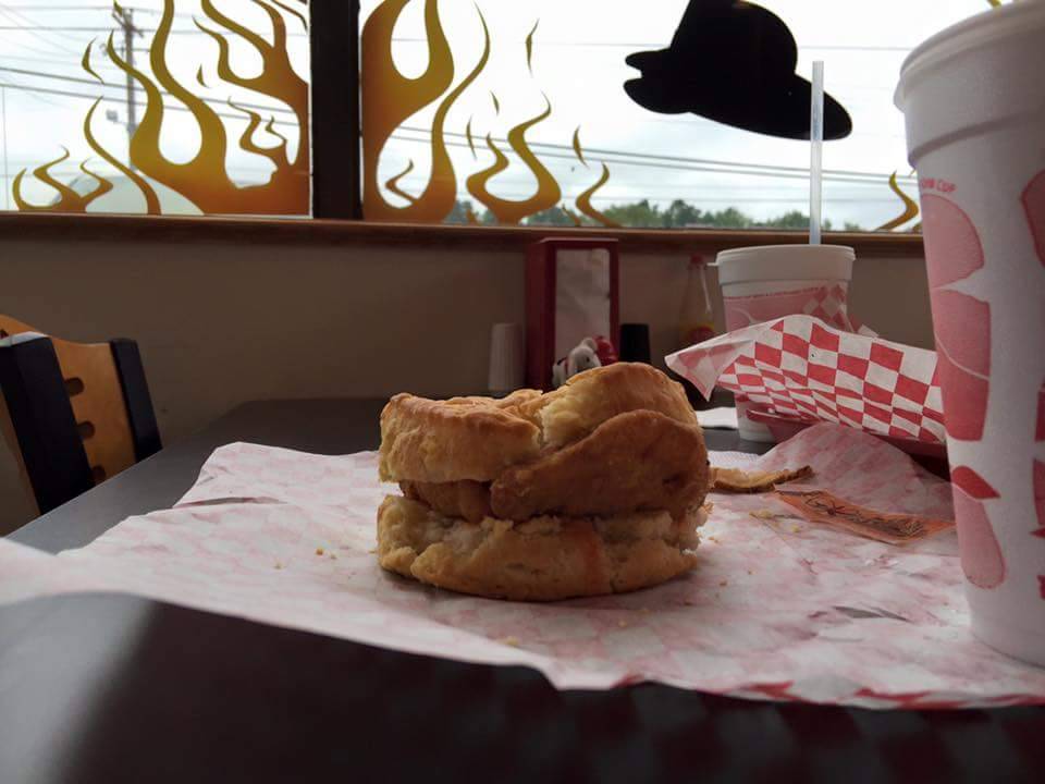 Firehouse Biscuits and Burgers | restaurant | 640 W Ridgeway St, Warrenton, NC 27589, USA | 2522577057 OR +1 252-257-7057