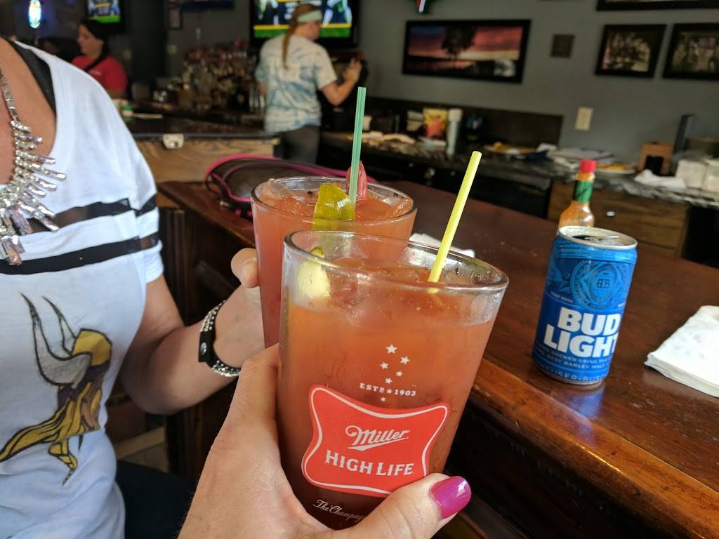 WingDam Saloon & Grill | restaurant | 1 N Shore Dr, Fountain City, WI 54629, USA | 6086874144 OR +1 608-687-4144