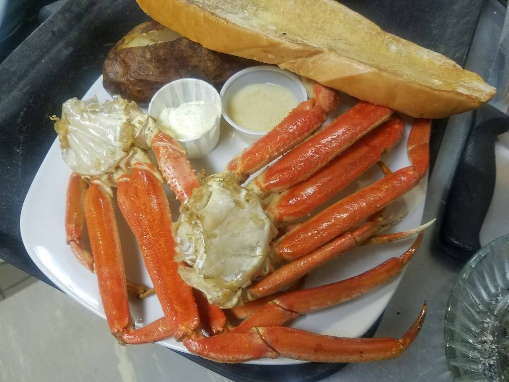 Duckys Pub & Grill | restaurant | 9 Cleveland St, Butler, OH 44822, USA | 4198832229 OR +1 419-883-2229