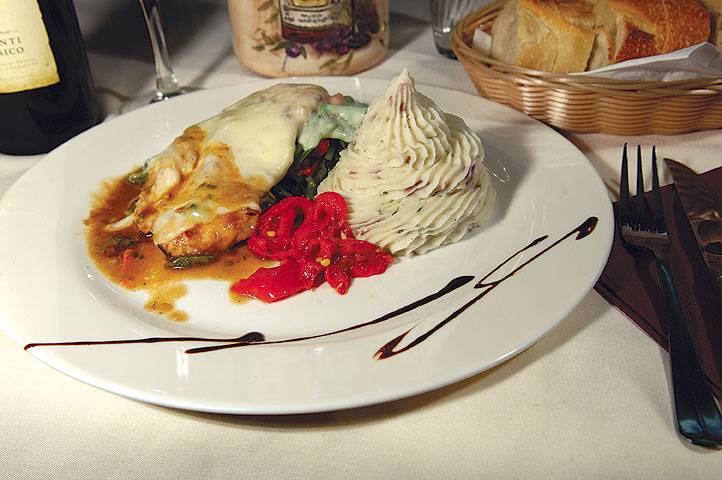 Hollywood | restaurant | 376 Fairfield Rd, Fairfield, NJ 07004, USA | 9738080123 OR +1 973-808-0123