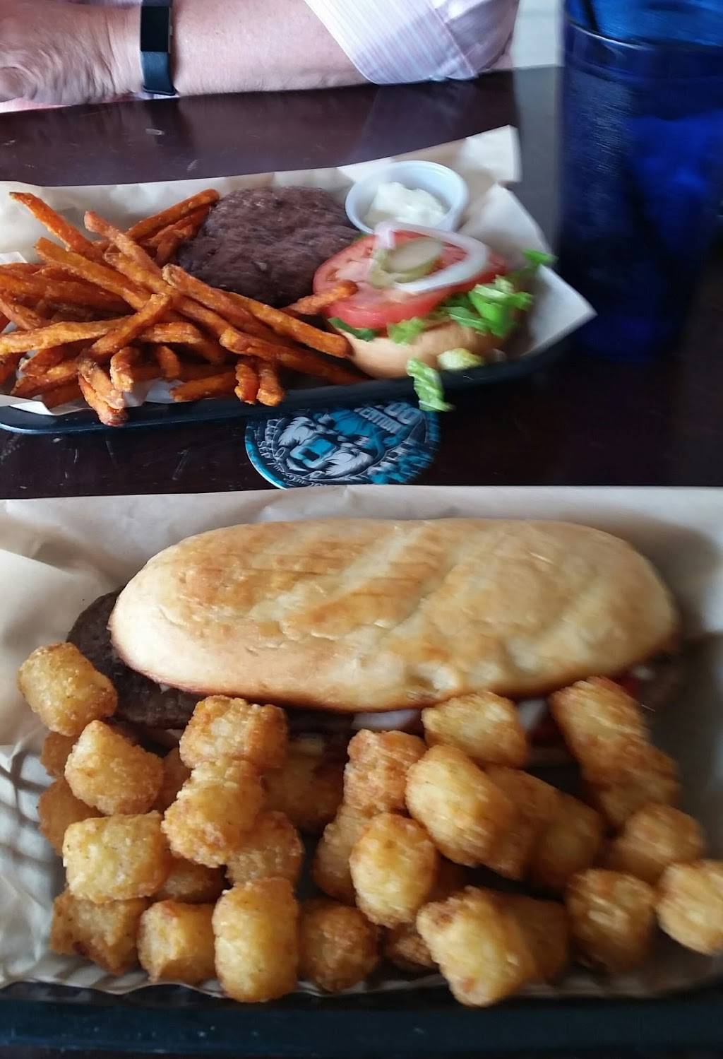 Zazou Grill & Pub | restaurant | 502 W 6th St, Covington, KY 41011, USA | 8592619111 OR +1 859-261-9111