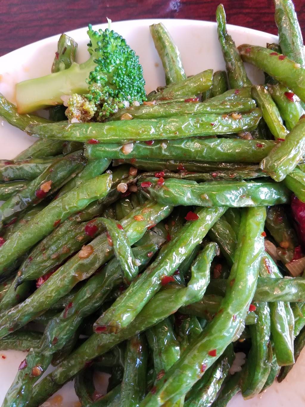 Chen Chinese Cuisine | restaurant | 270 Randall Rd, Lake in the Hills, IL 60156, USA | 8474588000 OR +1 847-458-8000