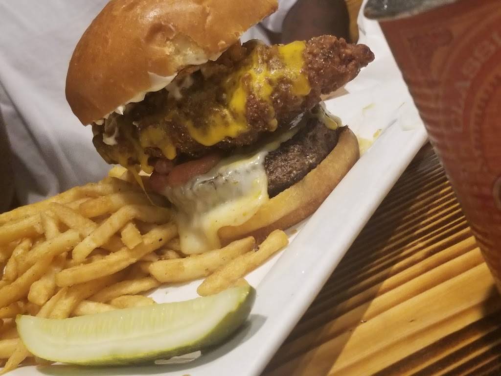 Fork n Pint | restaurant | 4000 Cass Elizabeth Rd, Waterford Twp, MI 48328, USA | 2487913256 OR +1 248-791-3256