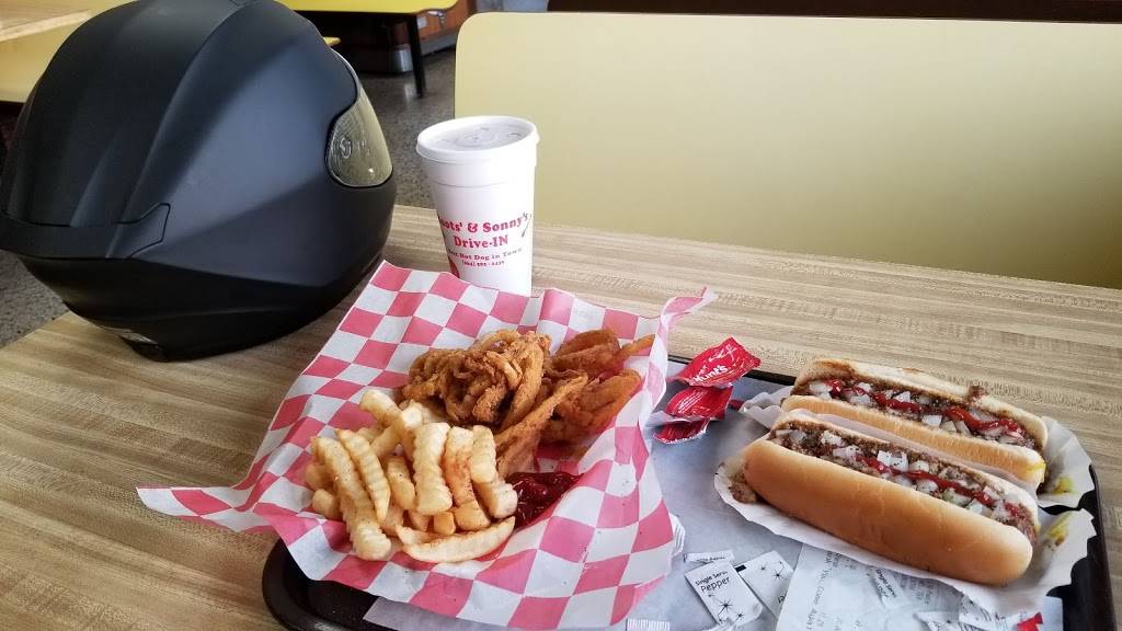 Boots & Sonnys Drive-In | restaurant | 120 E Henry St, Spartanburg, SC 29306, USA | 8645822439 OR +1 864-582-2439