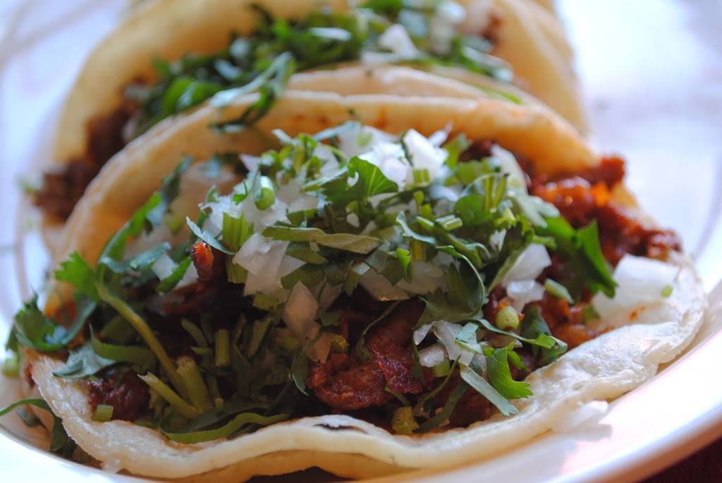 Jalisco Tacos Autentico | restaurant | 110 N Lake St, Aurora, IL 60506, USA | 6308920102 OR +1 630-892-0102