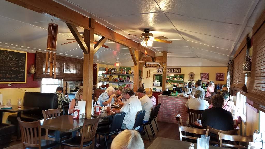 Pineapple Sams | restaurant | 18801-18999 SE 13th Ln, Silver Springs, FL 34488, USA | 3522894851 OR +1 352-289-4851