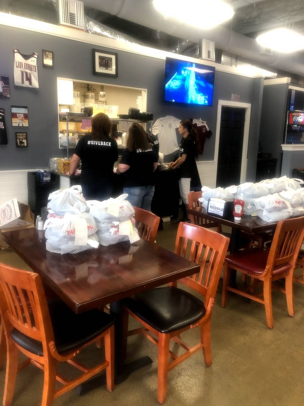 Hurley Huddle Sports Grill | restaurant | 6900 MS-614 Suite F, Moss Point, MS 39562, USA | 2285888229 OR +1 228-588-8229