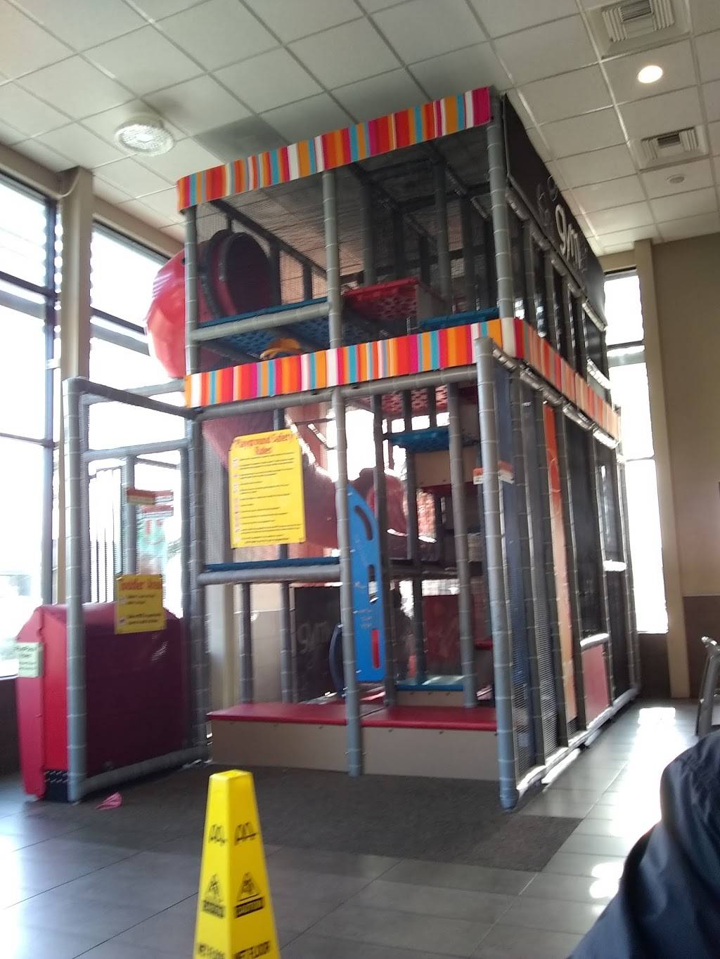 McDonalds | cafe | 240 E 40th St, San Bernardino, CA 92404, USA | 9098865616 OR +1 909-886-5616