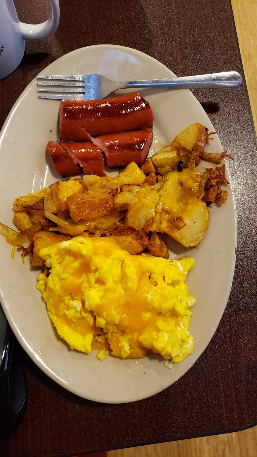 Darrell’s Diner | restaurant | 2237 W C 48, Bushnell, FL 33513, USA | 3524442318 OR +1 352-444-2318