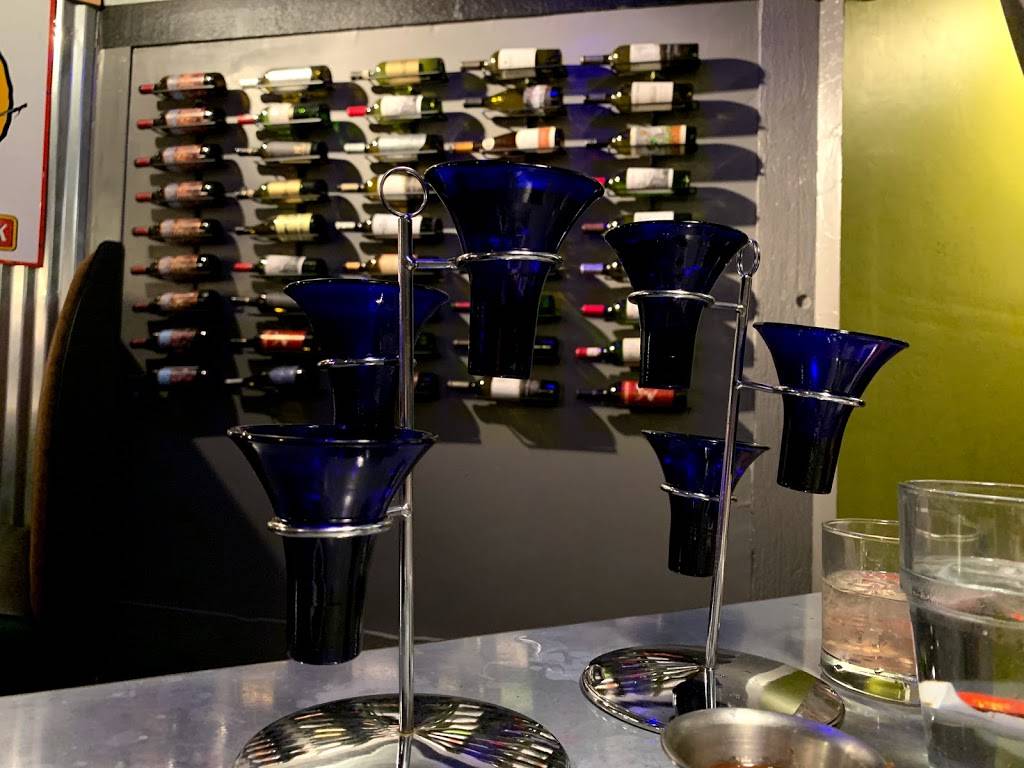 Blu Moon | restaurant | 125 S James St, Ludington, MI 49431, USA | 2318432001 OR +1 231-843-2001