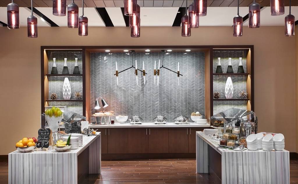 Manor | restaurant | 600 Okeechobee Blvd, West Palm Beach, FL 33401, USA | 5612316104 OR +1 561-231-6104