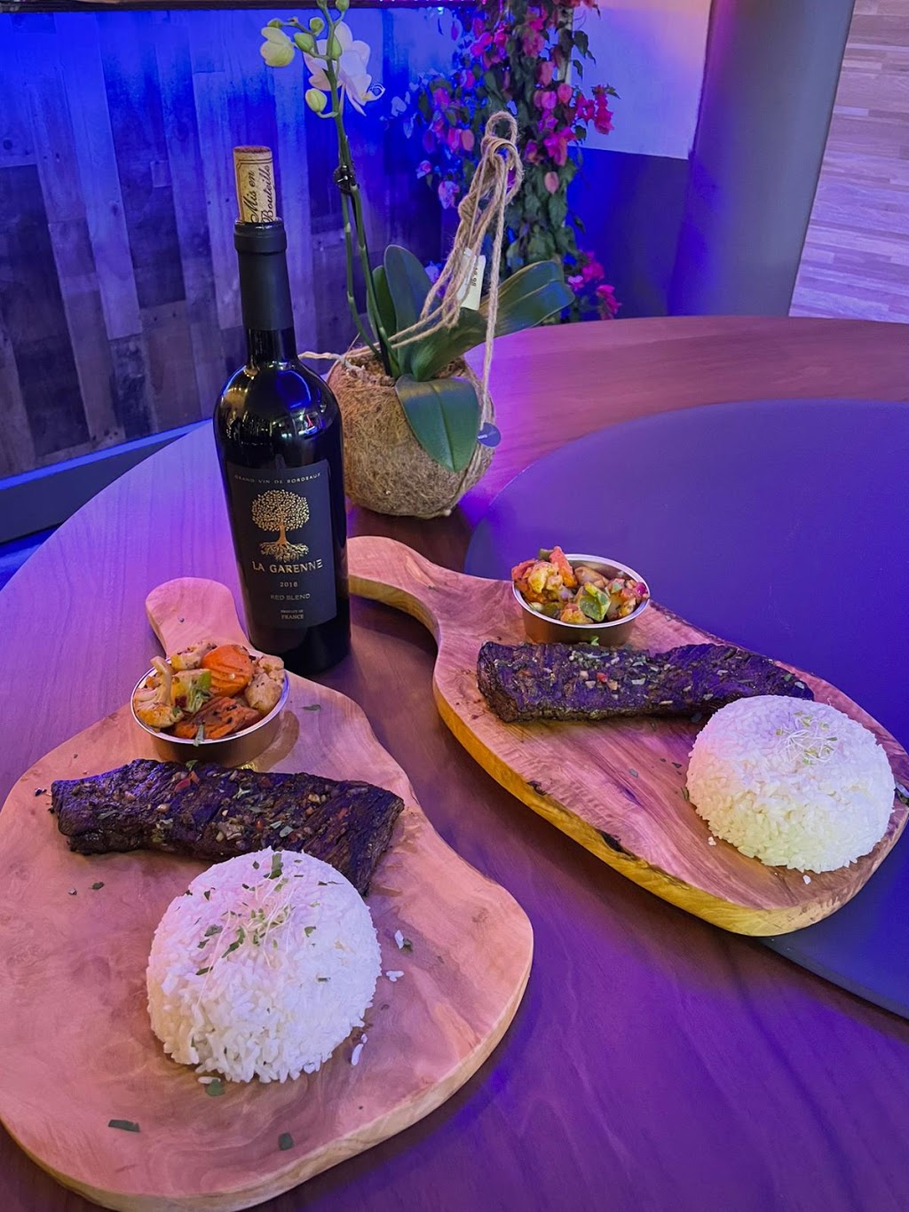 Blue Paris Restaurant & Bar | restaurant | 1629 Collins Ave, Miami Beach, FL 33139, USA | 7865367255 OR +1 786-536-7255