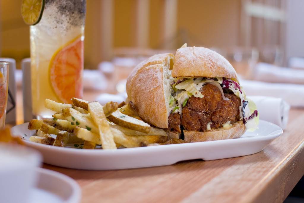 Perch + Plow | restaurant | 90 Old Courthouse Square, Santa Rosa, CA 95404, USA | 7075416896 OR +1 707-541-6896