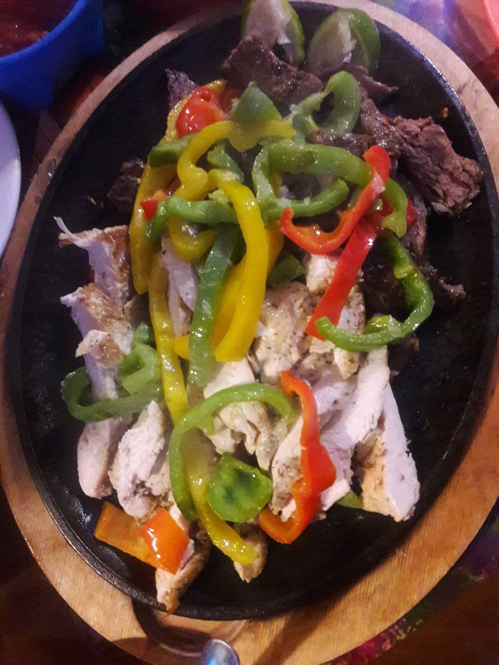 Herberts | restaurant | 1440 N Walnut Ave, New Braunfels, TX 78130, USA | 8306269323 OR +1 830-626-9323