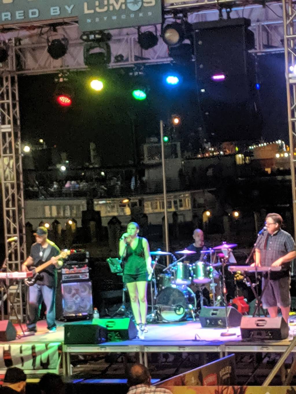 Rocky Mountain Grill | restaurant | 333 Waterside Dr, Norfolk, VA 23510, USA