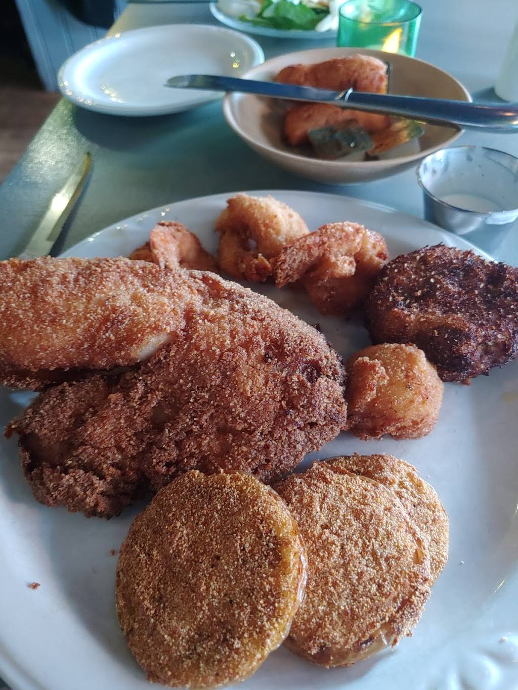 Lobscouser Restaurant | restaurant | 337 High St, Portsmouth, VA 23704, USA | 7573972728 OR +1 757-397-2728