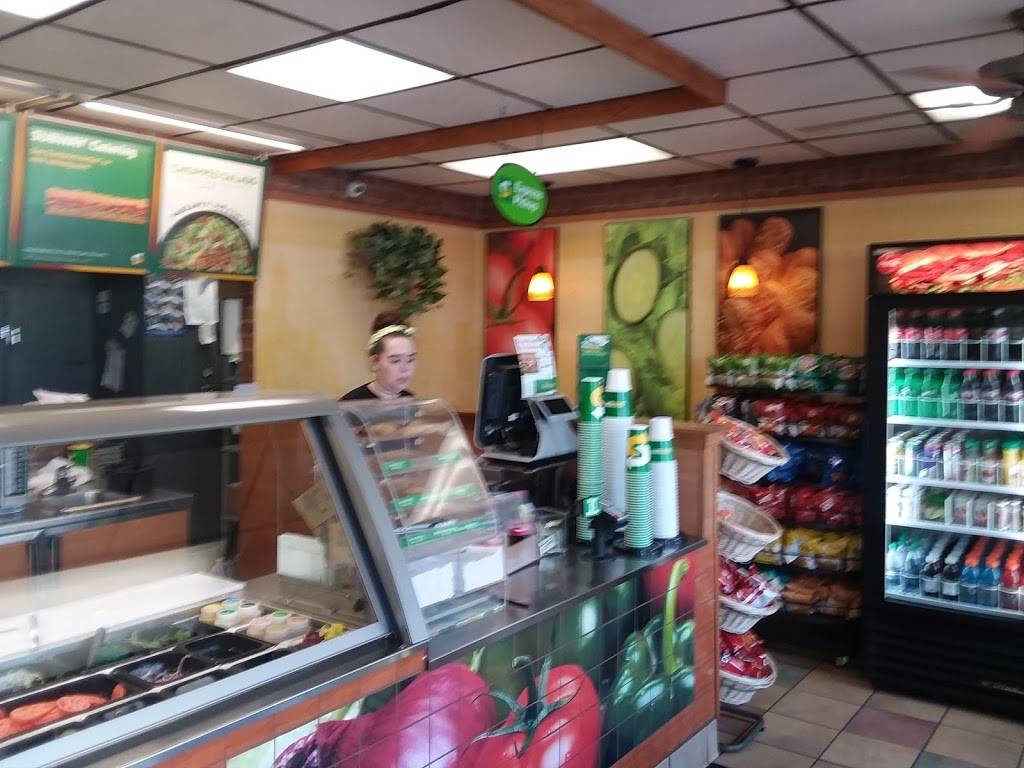 Subway | restaurant | 9605 N Greenville Rd, Lakeview, MI 48850, USA | 9893525514 OR +1 989-352-5514