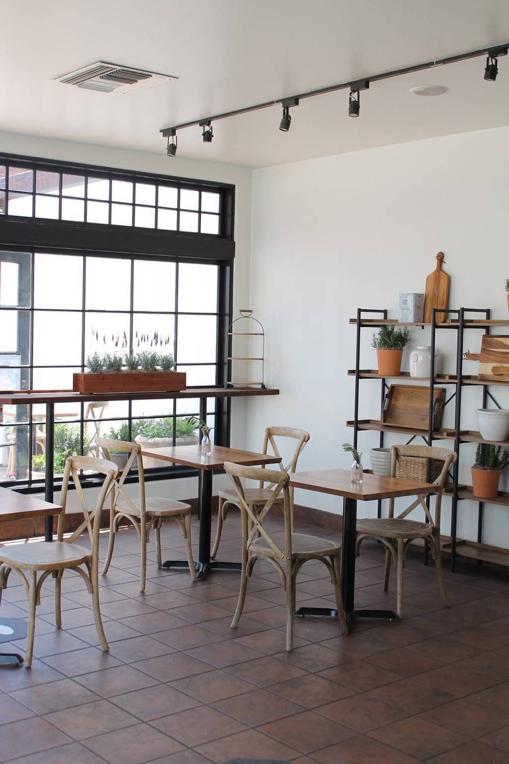 Noemi Pizza Romana | restaurant | 3534 State St, Santa Barbara, CA 93105, USA | 8058692119 OR +1 805-869-2119