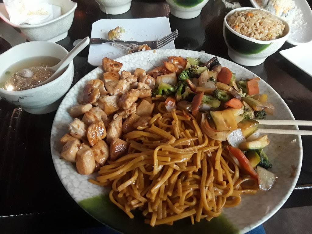 Kabuto Japanese Steakhouse and Sushi Bar | restaurant | 8813 Pulaski Hwy, Essex, MD 21221, USA | 4439692106 OR +1 443-969-2106