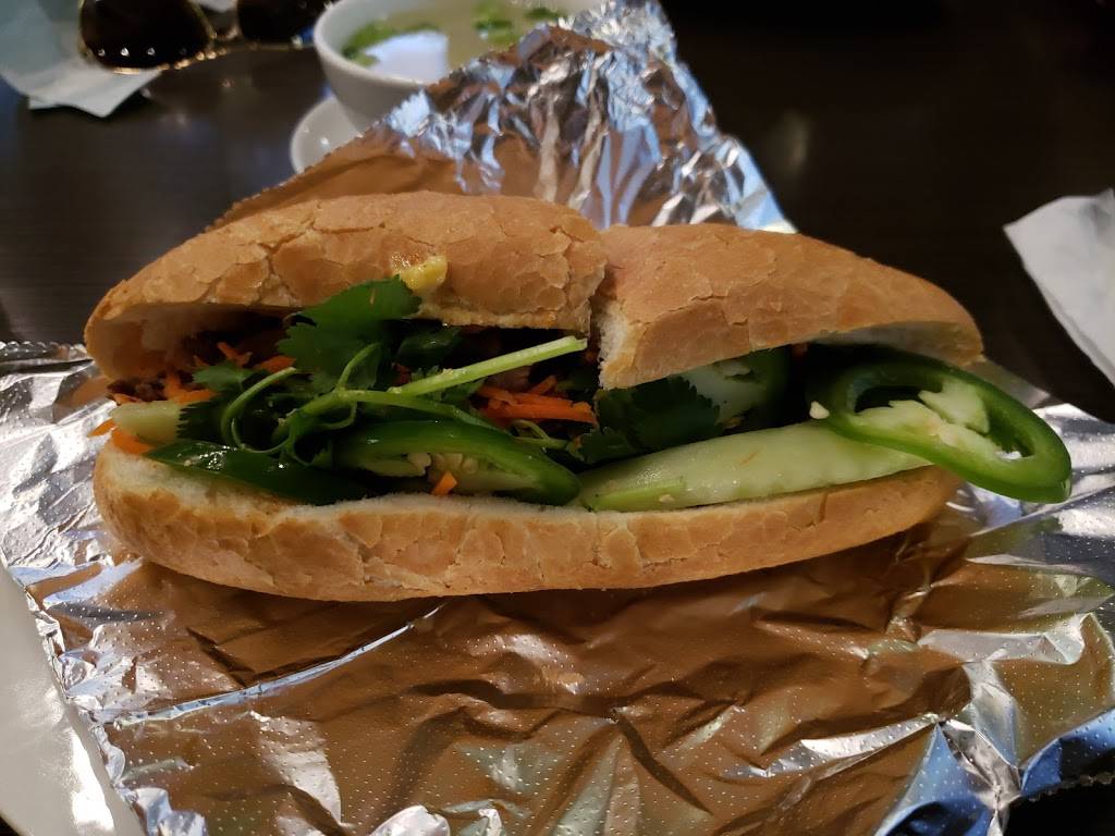 Viet Orleans Bistro | restaurant | 300 Baronne St, New Orleans, LA 70112, USA | 5043336917 OR +1 504-333-6917