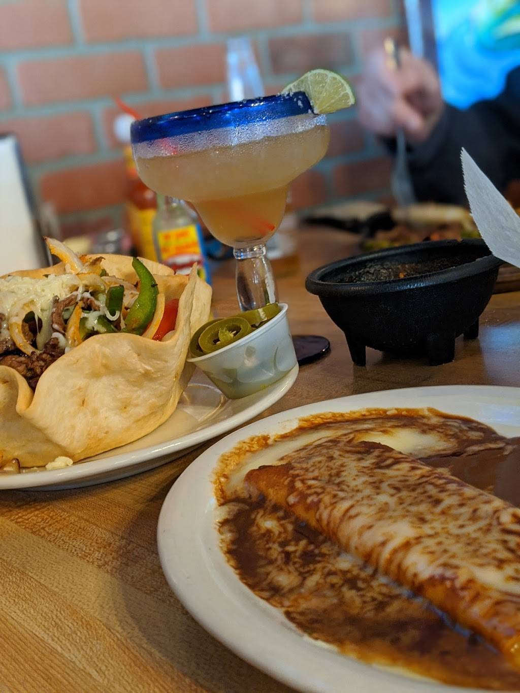 Los Amigos Mexican Restaurant | restaurant | 2839 7th Ave S, Birmingham, AL 35233, USA | 2053245896 OR +1 205-324-5896