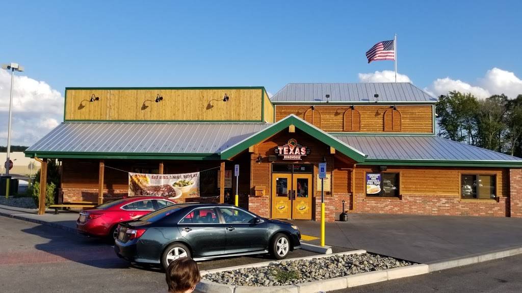 Texas Roadhouse | restaurant | 39 Dowling Village Boulevard, North Smithfield, RI 02896, USA | 4017667427 OR +1 401-766-7427