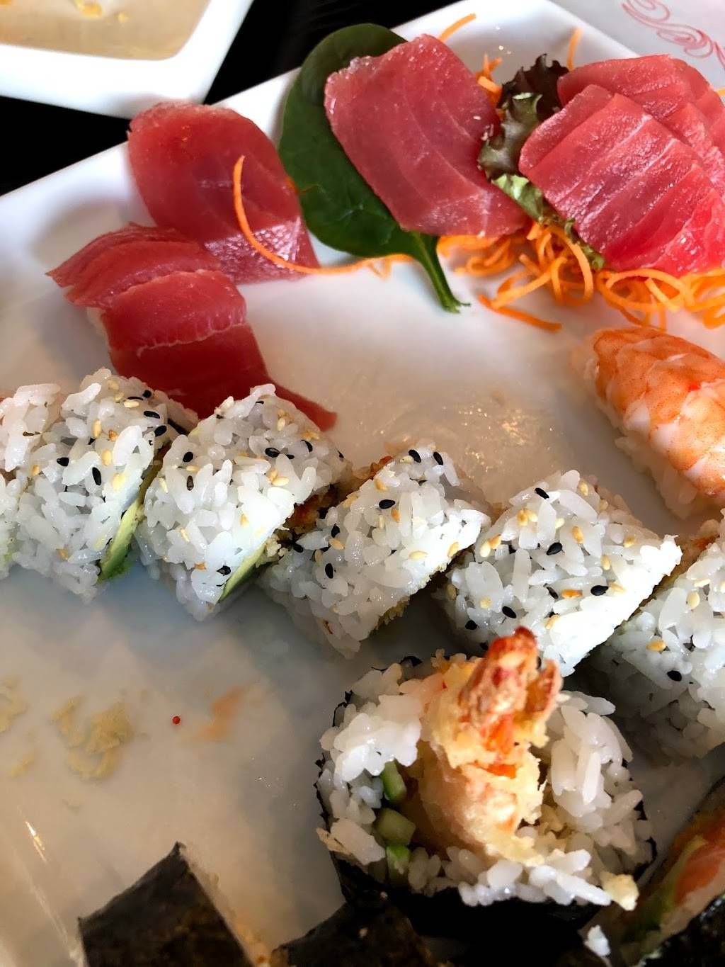 Ye sushi | restaurant | 1723 Rue Poirier, Saint-Laurent, QC H4L 1J4, Canada | 5145435577 OR +1 514-543-5577