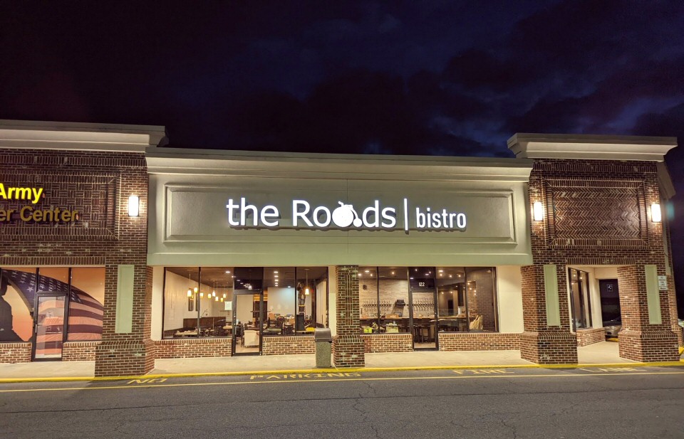 The Roads Bistro | restaurant | 3809 Princess Anne Rd #123, Virginia Beach, VA 23456, USA | 7579041566 OR +1 757-904-1566