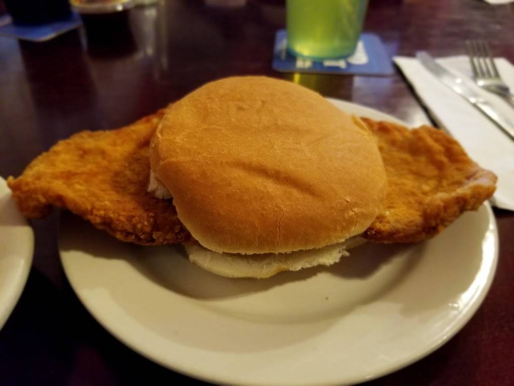 Crazy Lady Restaurant & Bar | restaurant | 1116, 128 E Lima St, Forest, OH 45843, USA | 4192733094 OR +1 419-273-3094