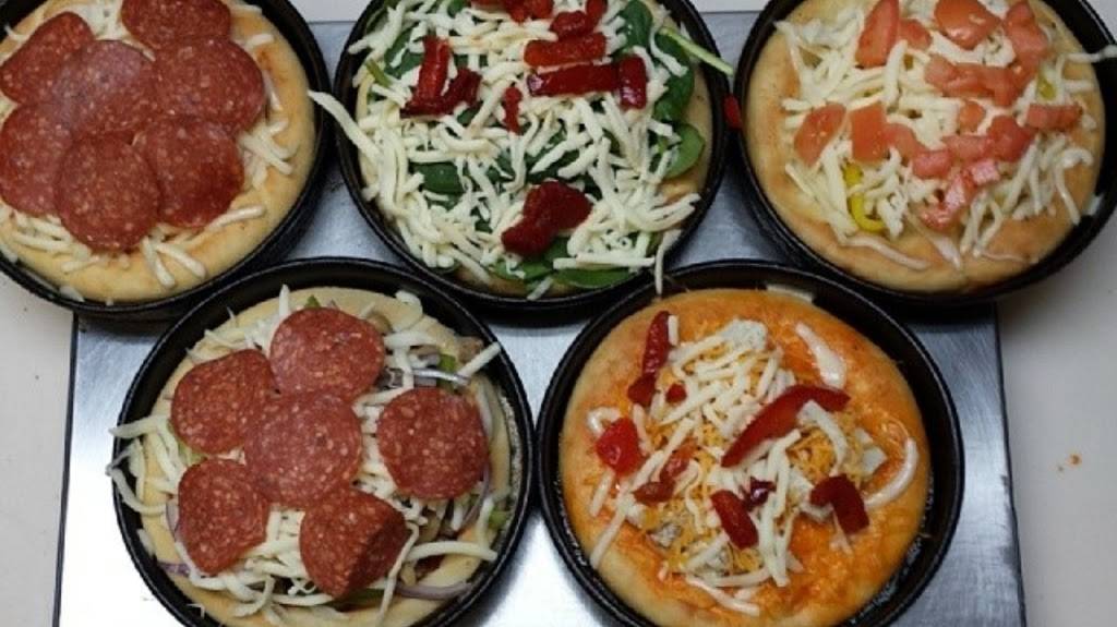 Hubbard Pizza Works | restaurant | 1422, 433 N Main St, Hubbard, OH 44425, USA | 3305341000 OR +1 330-534-1000