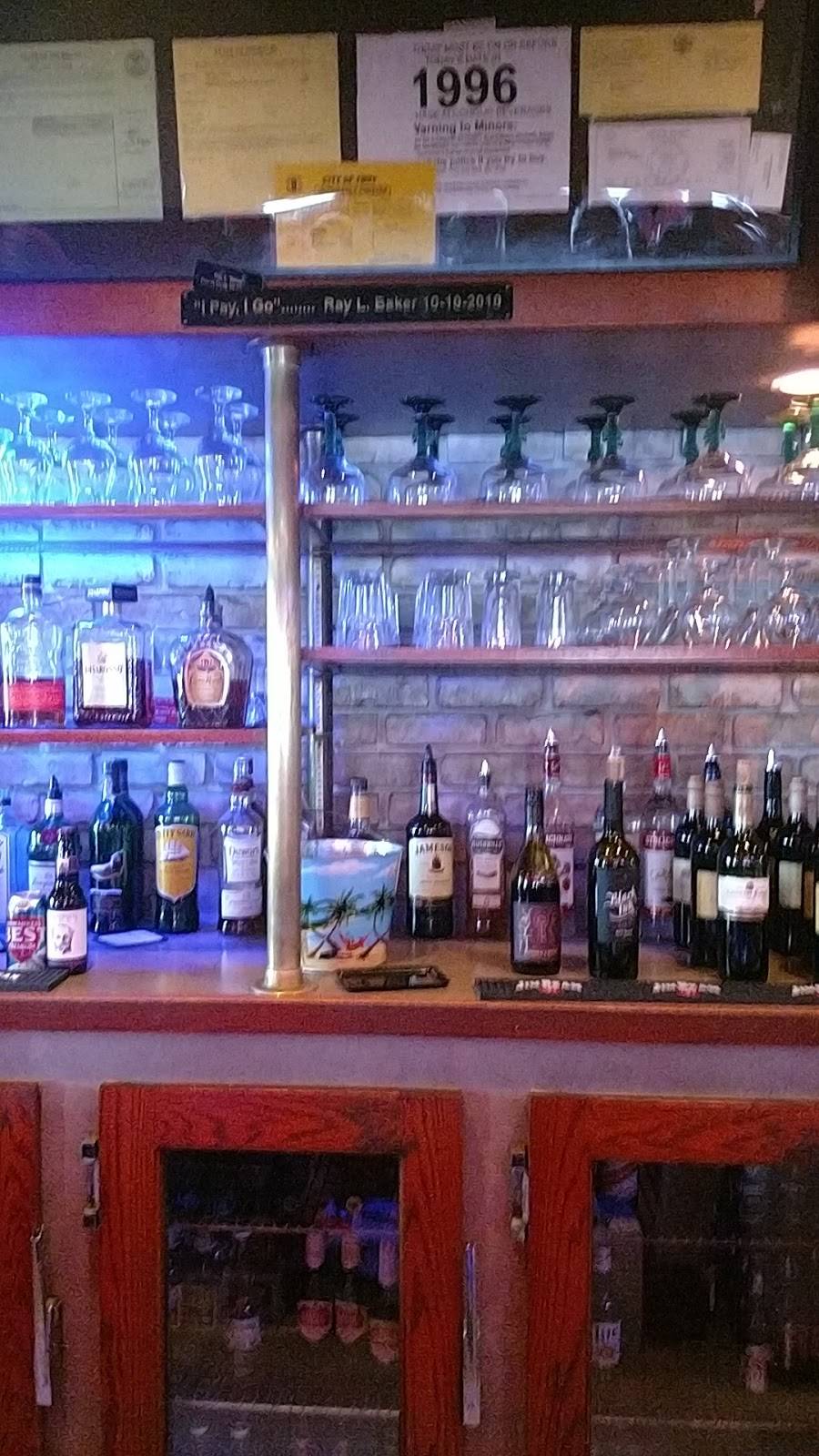 Parrot Cove | restaurant | 33475 Dequindre Rd, Troy, MI 48083, USA | 2485856080 OR +1 248-585-6080