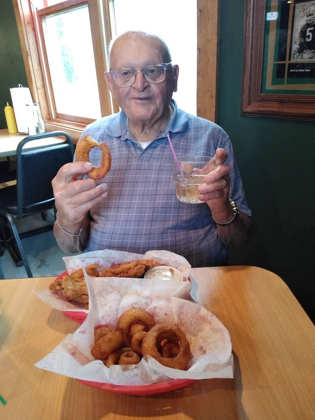 Brewsters | restaurant | N12495 County Rd M, Thorp, WI 54771, USA | 7156693778 OR +1 715-669-3778