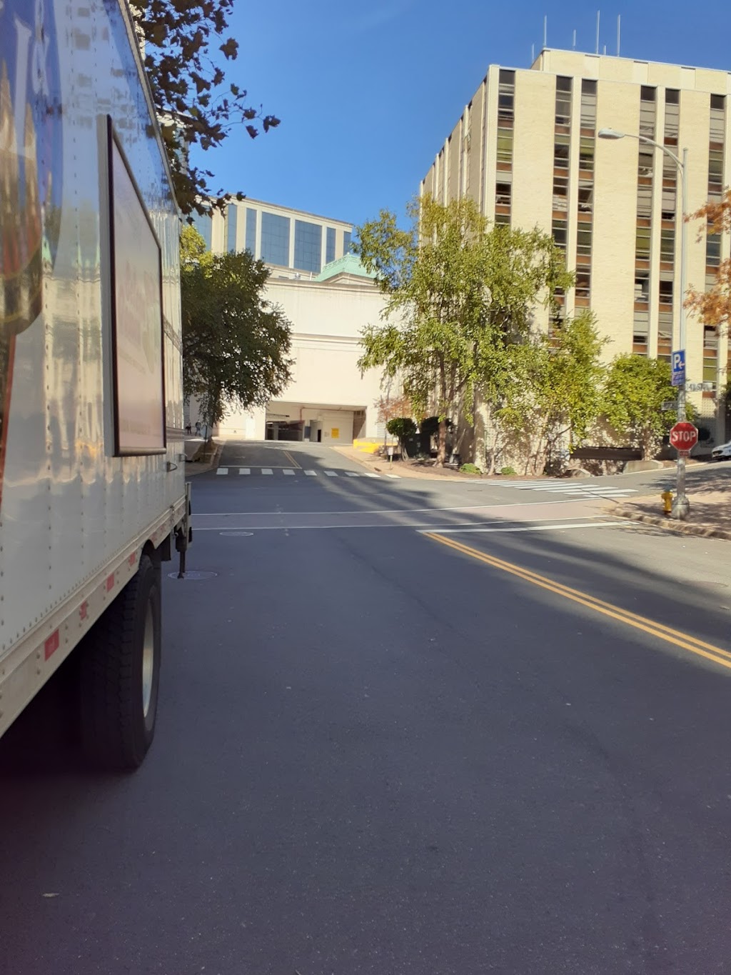 Court House Place & Gourmet | restaurant | 1320 N Veitch St # A, Arlington, VA 22201, USA | 7033510008 OR +1 703-351-0008