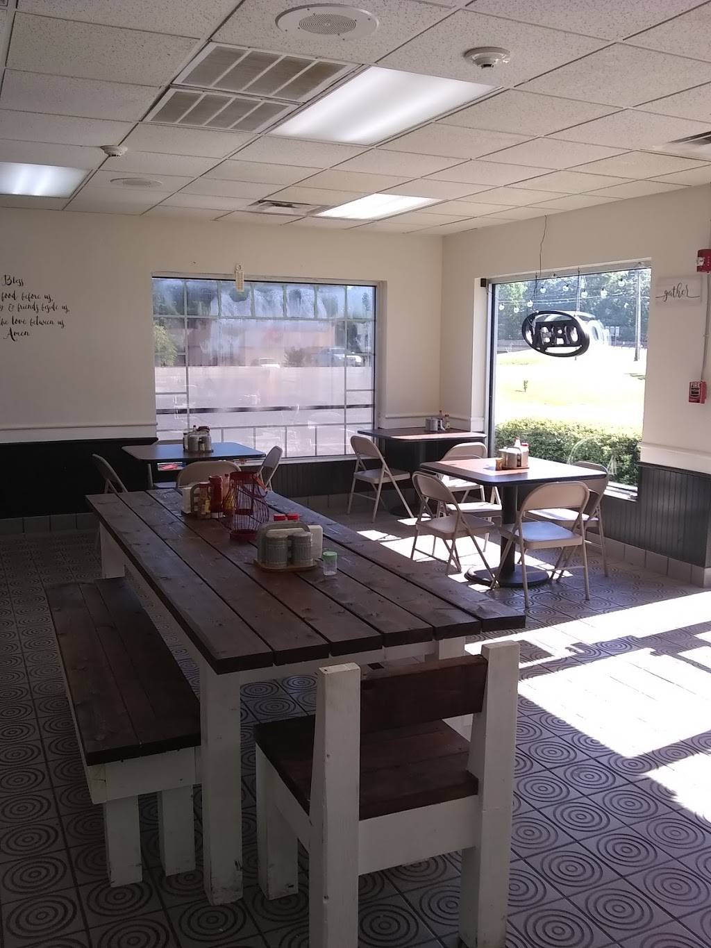 Old Town Cafe | restaurant | 301- B 9 Th St SW, La Fayette, AL 36862, USA | 3344590500 OR +1 334-459-0500