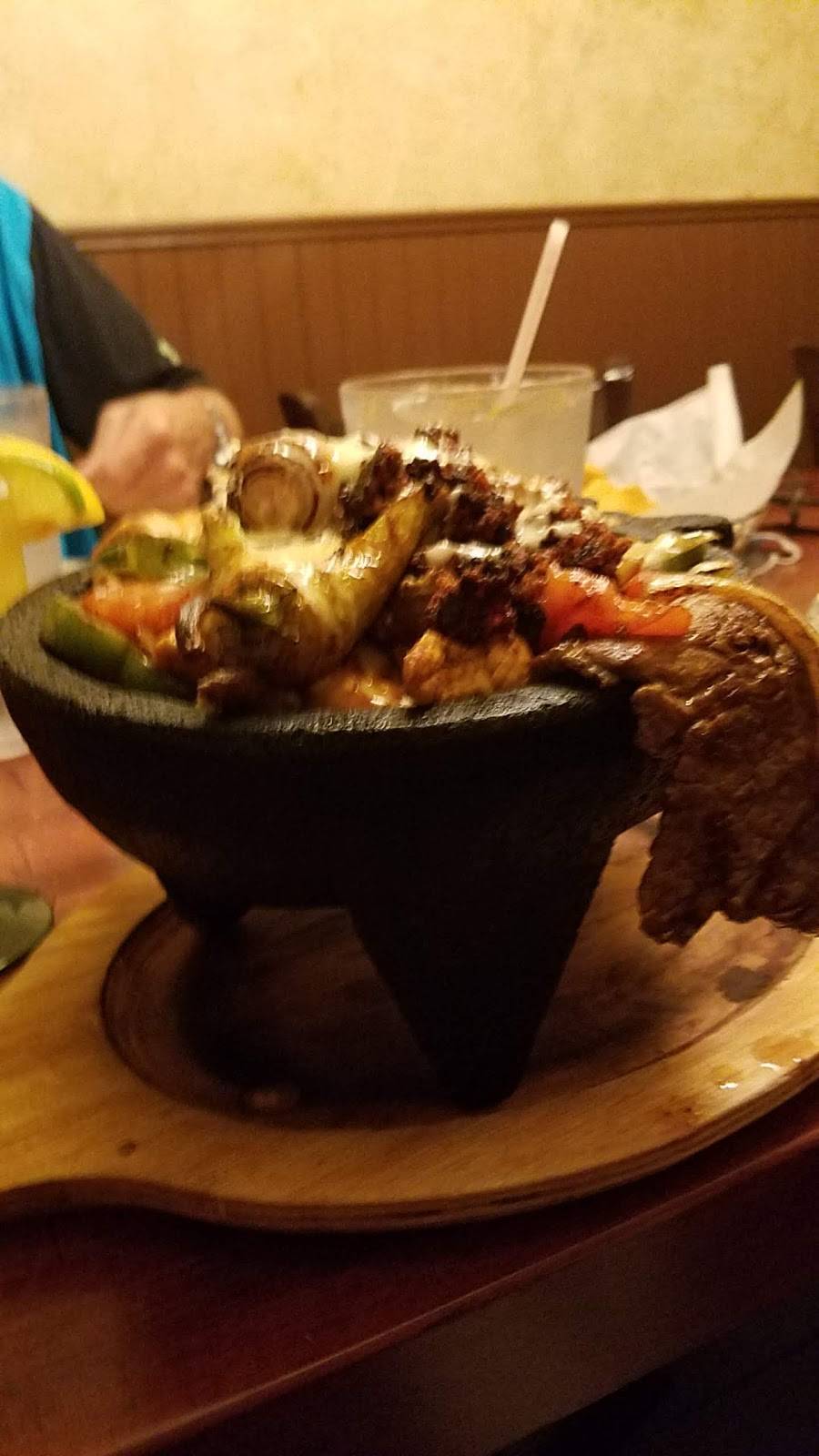 Los Charros | restaurant | 116 W Market St, Havana, IL 62644, USA | 3096400018 OR +1 309-640-0018