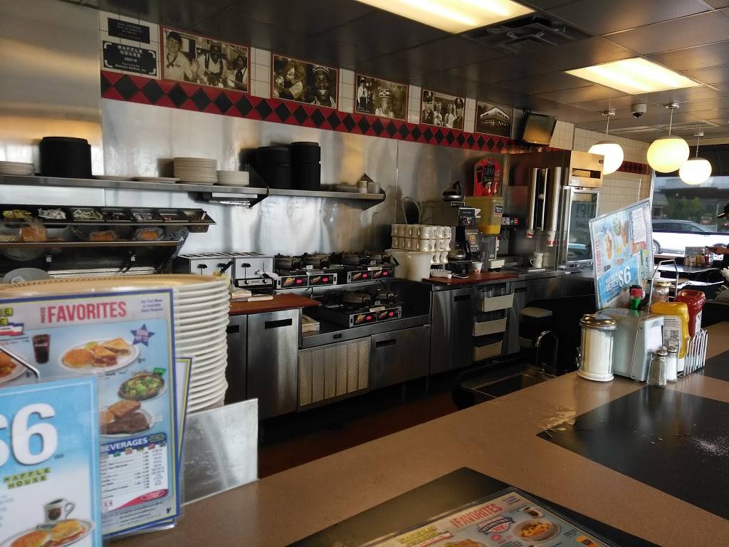Waffle House | meal takeaway | 5141 Dixie Hwy, Fairfield, OH 45014, USA | 5138298542 OR +1 513-829-8542