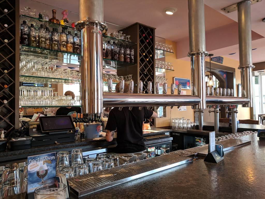 Delirium Café-Leesburg | restaurant | 101 S King St, Leesburg, VA 20175, USA | 5712913470 OR +1 571-291-3470