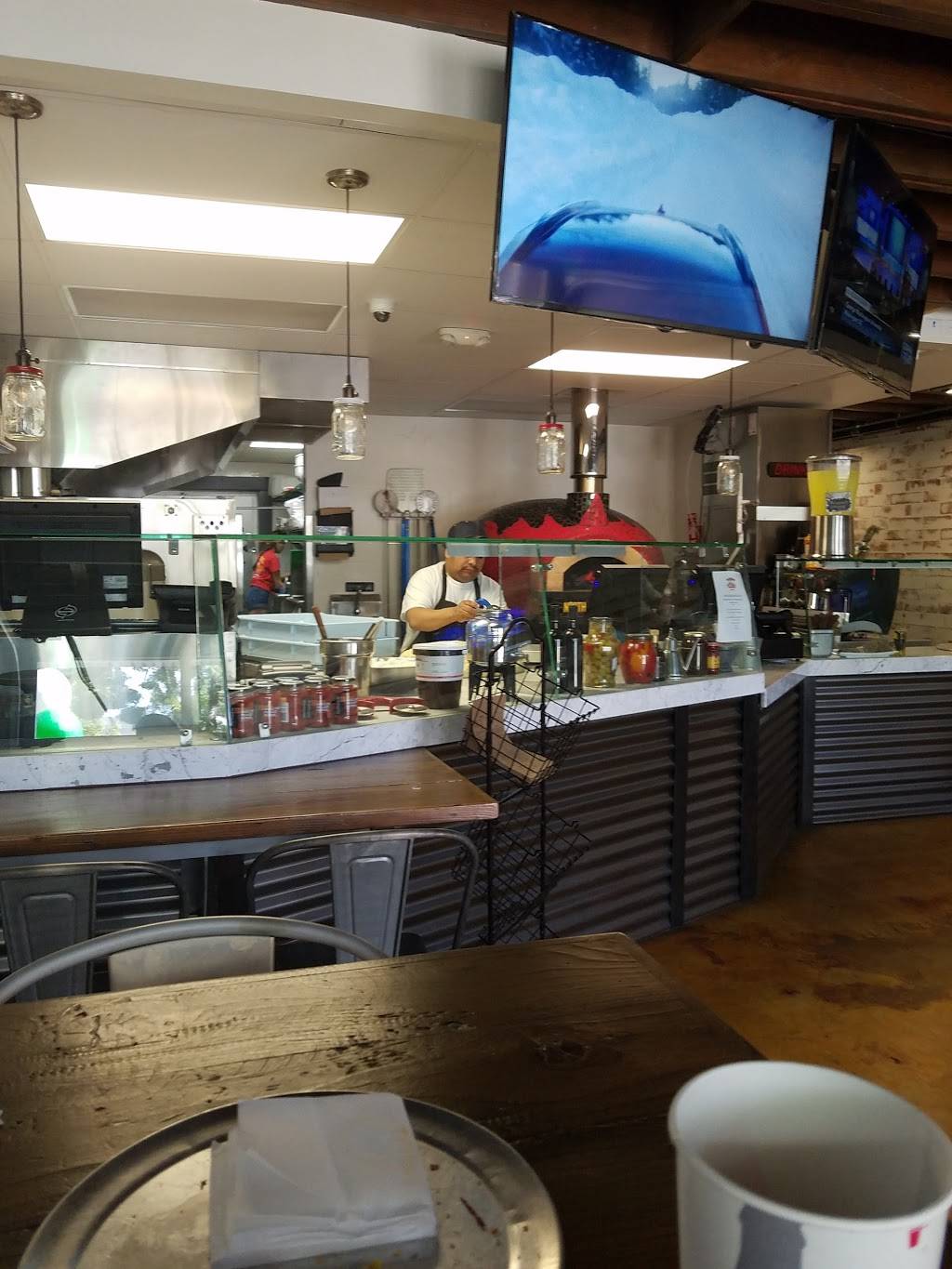 North End Pizzeria | restaurant | 2206 W Magnolia Blvd, Burbank, CA 91506, USA | 8185883891 OR +1 818-588-3891