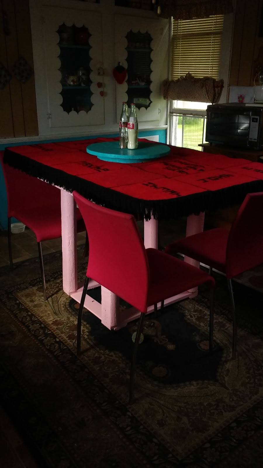 Milanos Pizzeria | restaurant | 119 S Main St, Avon, IL 61415, USA | 3094653050 OR +1 309-465-3050