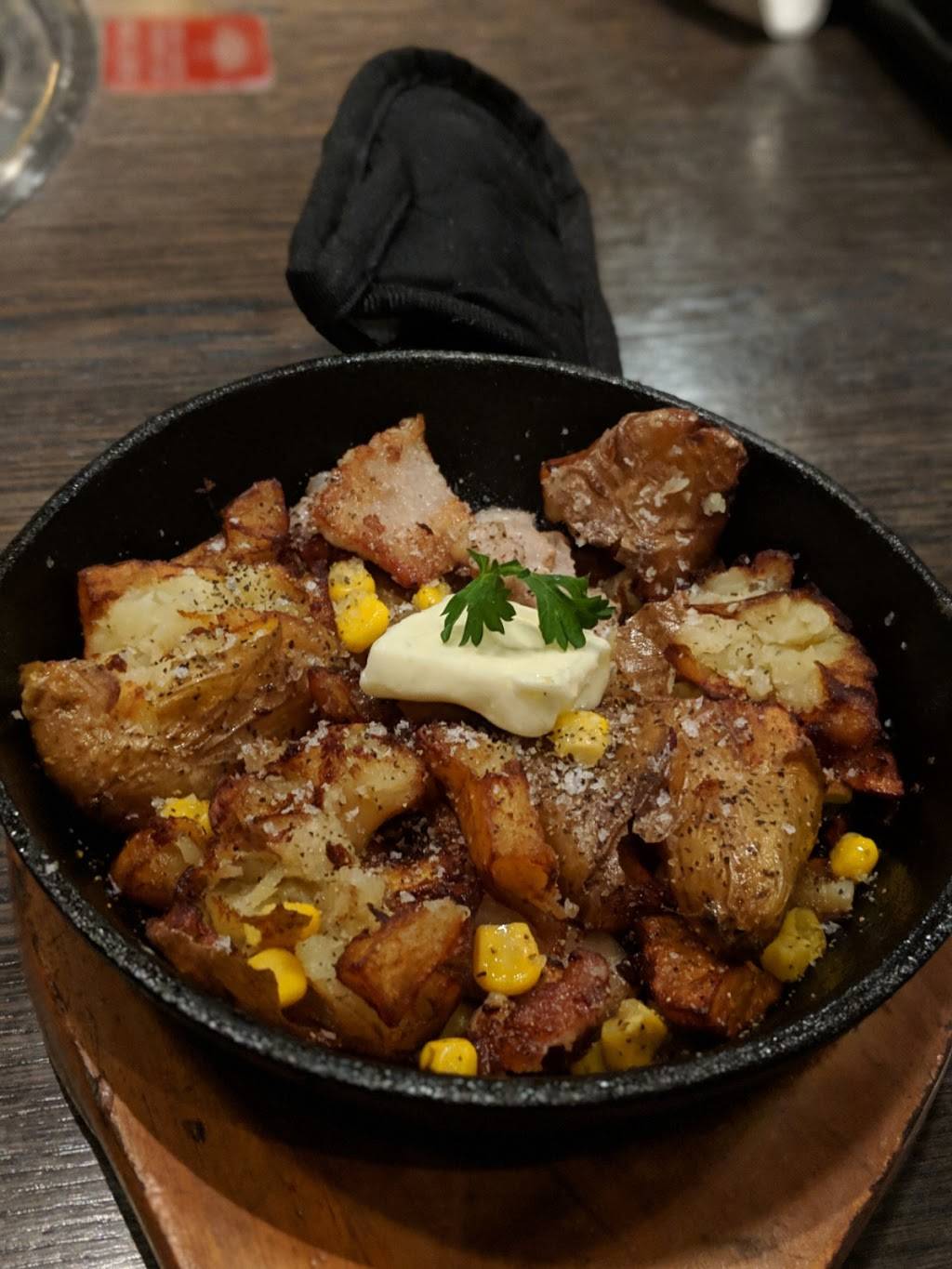 Gyu-Kaku Japanese BBQ | restaurant | 2813 N Broadway, Chicago, IL 60657, USA | 7736878110 OR +1 773-687-8110