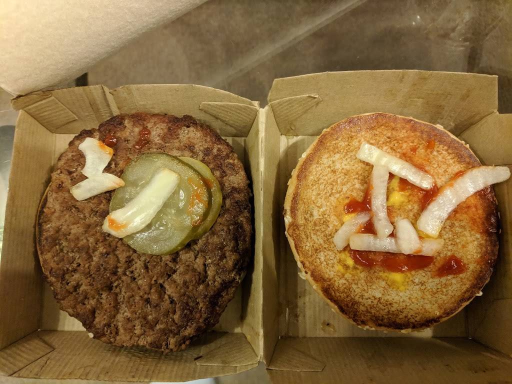 McDonalds | cafe | 4395 Walker Rd, Windsor, ON N8W 3T5, Canada | 5199721117 OR +1 519-972-1117