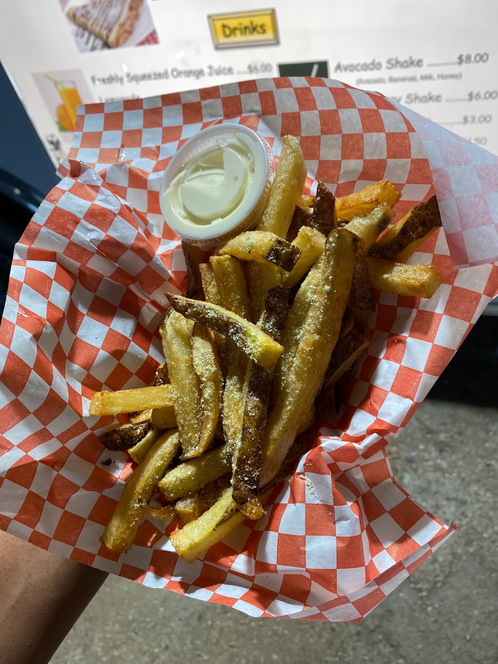 Le beirut pizza & pastries | restaurant | 2512 Rio Grande St, Austin, TX 78705, USA | 7378881698 OR +1 737-888-1698