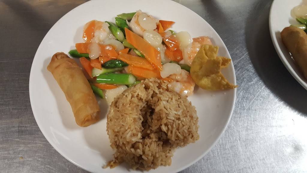 Chopsticks China Bistro | restaurant | 100 N Peachtree Pkwy, Peachtree City, GA 30269, USA | 6789021885 OR +1 678-902-1885