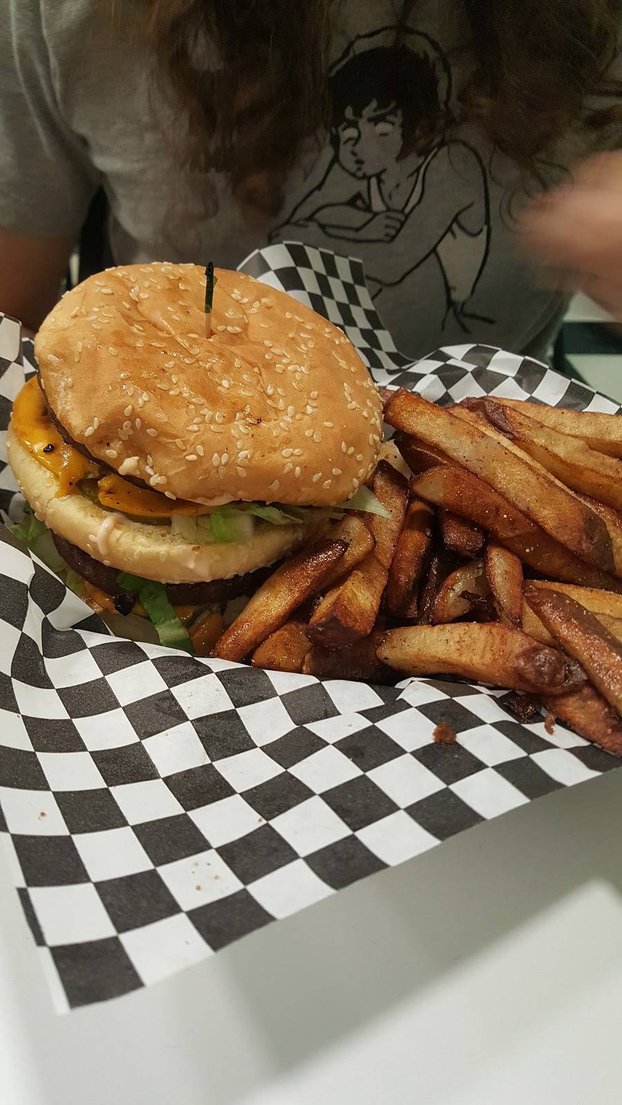 Berben & Wolff’s | restaurant | 156 4th St, Troy, NY 12180, USA | 5183260334 OR +1 518-326-0334