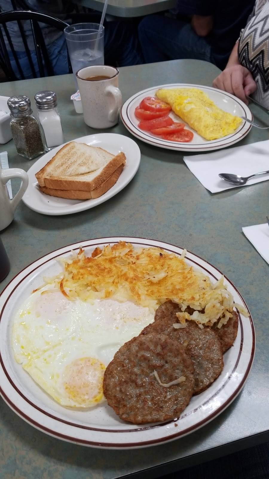 Petes Coney II | restaurant | 6160 Dixie Hwy, Village of Clarkston, MI 48346, USA | 2486234300 OR +1 248-623-4300