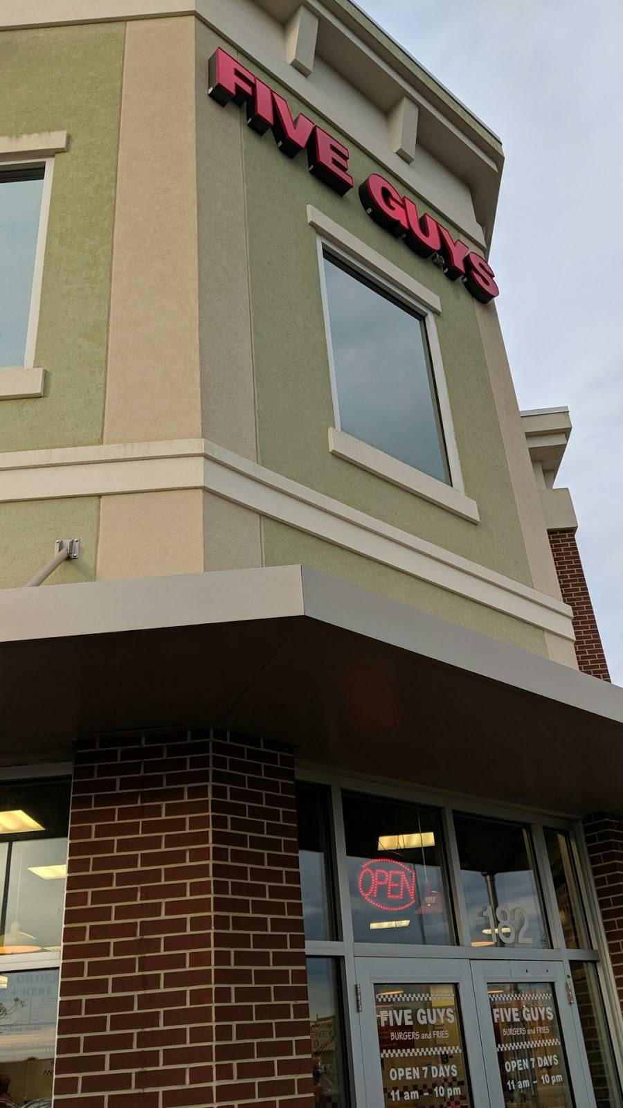 Five Guys | restaurant | 225 Palm Bay Rd NE Suite 182, West Melbourne, FL 32904, USA | 3214099940 OR +1 321-409-9940